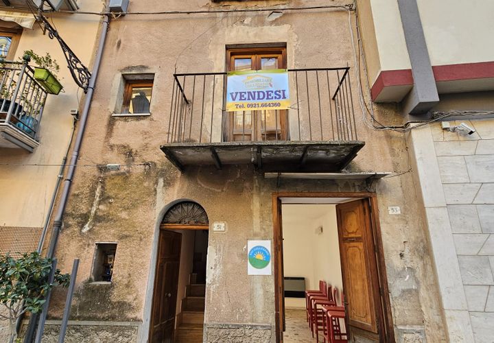 Landsbyhus i Collesano, Palermo, Collesano - € 49.000 | Ref: 10637 - foto 1
